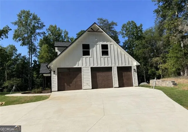 Photo 3 of Single family home for sale at 6711 Wildwood Trl, Gainesville, GA 30506 | MLS# 10839309 | Listing updated on 2026-10-08