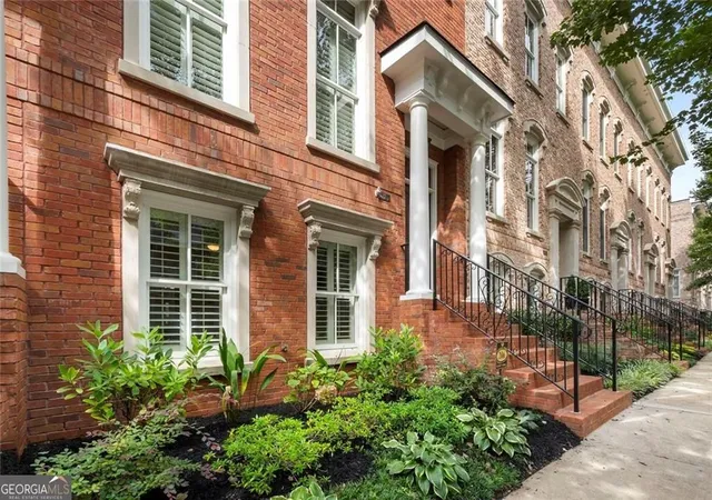 Photo 2 of Townhouse for sale at 206 Montag Cir Ne, Atlanta, GA 30307 | MLS# 10824833 | Listing updated on 2026-09-11