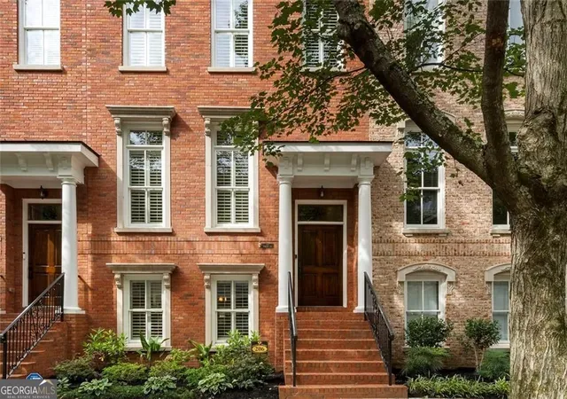 Photo 3 of Townhouse for sale at 206 Montag Cir Ne, Atlanta, GA 30307 | MLS# 10824833 | Listing updated on 2026-09-11