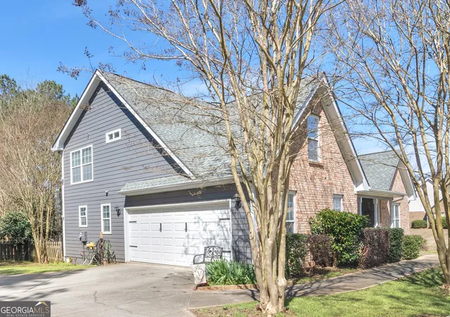 Photo 2 of Single family home for sale at 2109 Post Oak Ct, Mcdonough, GA 30252 | MLS# 10843070 | Listing updated on 2026-09-10