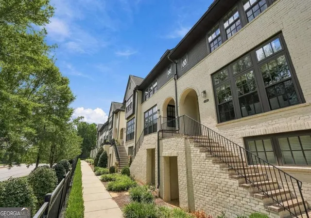 Photo 4 of Townhouse for sale at 130 Britten Pass, Alpharetta, GA 30009 | MLS# 10852651 | Listing updated on 2026-10-08