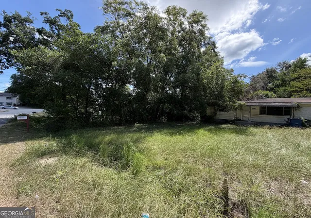 Photo 3 of Sale Pending at 4024 Pershing Ave, Macon, GA 31204 | MLS# 10842945 | Listing updated on 2026-09-19