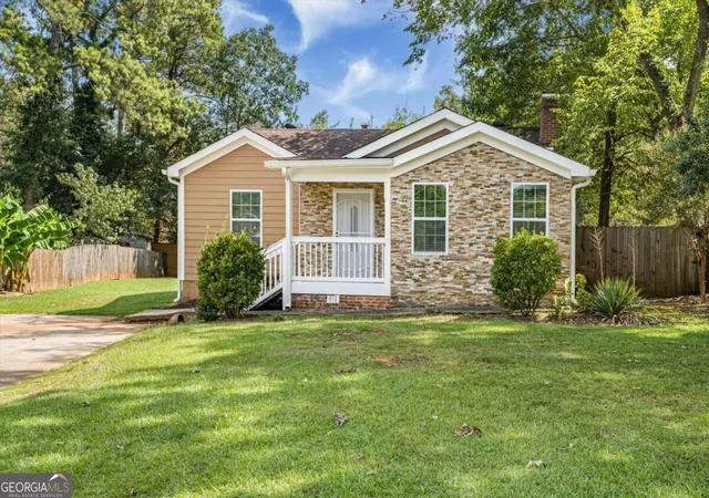 Photo 1 of Single family home for sale at 1194 Barnes Ml Rd, Marietta, GA 30062 | MLS# 10841002 | Listing updated on 2026-09-19