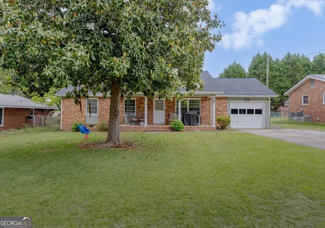 Photo 1 of Single family home for sale at 411 Arrowhead Trl, Warner Robins, GA 31088 | MLS# 10840430 | Listing updated on 2026-09-18