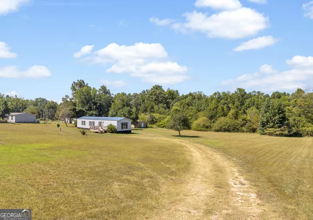 Photo 4 of Single family home for sale at 820 E County Line Rd, Danielsville, GA 30633 | MLS# 10839528 | Listing updated on 2026-09-20