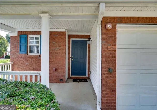 Photo 3 of Townhouse for sale at 245 Cottonwood Crk Cir, Canton, GA 30114 | MLS# 10849521 | Listing updated on 2026-09-23
