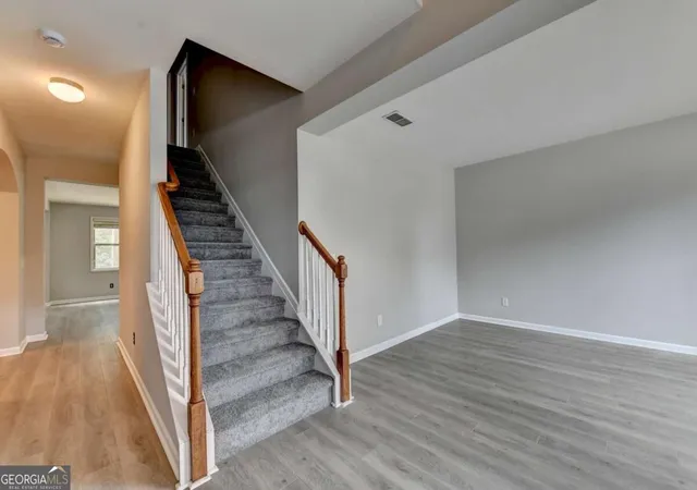 Photo 3 of Single family home for sale at 3473 Fallen Oak Dr, Buford, GA 30519 | MLS# 10852001 | Listing updated on 2026-10-08