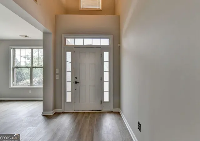 Photo 4 of Single family home for sale at 3473 Fallen Oak Dr, Buford, GA 30519 | MLS# 10852001 | Listing updated on 2026-10-08