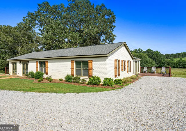 Photo 1 of Single family home for sale at 1 Legacy Ln, Hartwell, GA 30643 | MLS# 10841040 | Listing updated on 2026-09-19