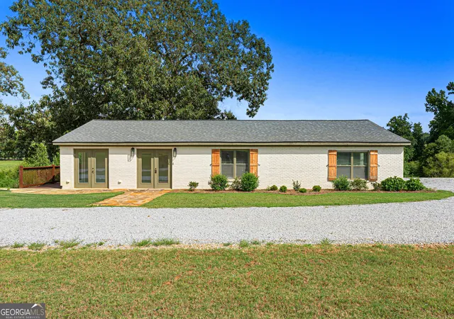 Photo 2 of Single family home for sale at 1 Legacy Ln, Hartwell, GA 30643 | MLS# 10841040 | Listing updated on 2026-09-19