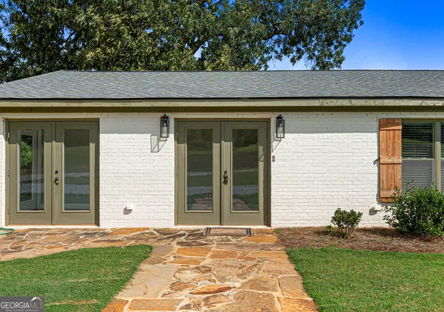 Photo 3 of Single family home for sale at 1 Legacy Ln, Hartwell, GA 30643 | MLS# 10841040 | Listing updated on 2026-09-19