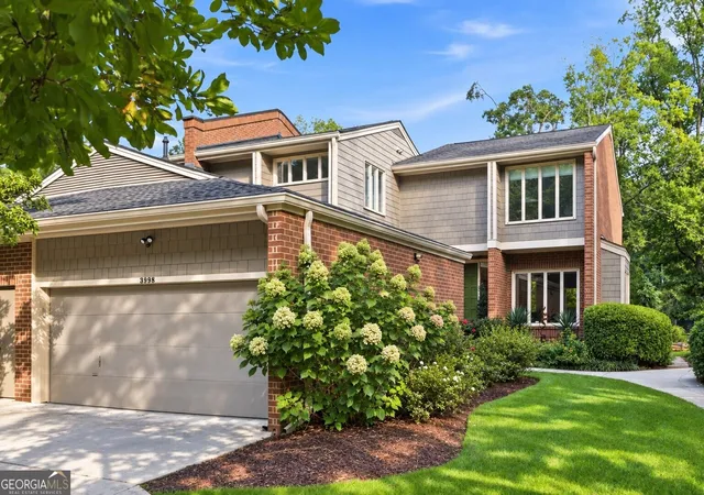 Photo 1 of Townhouse for sale at 3998 Columns Dr, Marietta, GA 30067 | MLS# 10844095 | Listing updated on 2026-09-11