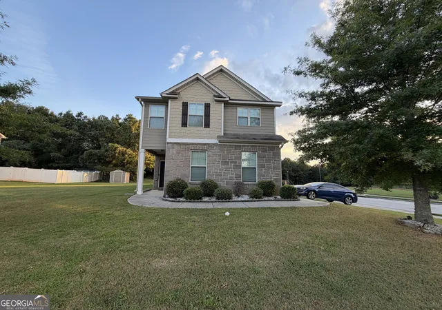 Photo 1 of Single family home for sale at 10 Oakwood Dr, Covington, GA 30016 | MLS# 10844393 | Listing updated on 2026-09-18
