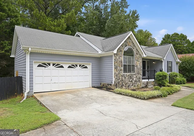 Photo 2 of Single family home for sale at 4780 Meadowlark Dr Se, Conyers, GA 30094 | MLS# 10850937 | Listing updated on 2026-09-22