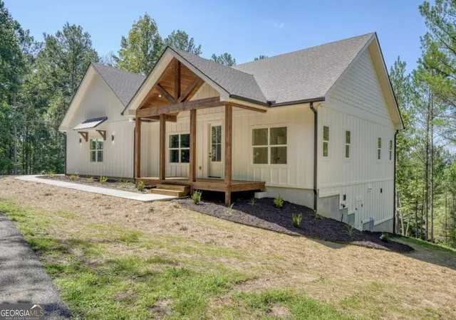 Photo 2 of Single family home for sale at 99 Loftis Mtn Trl, Blairsville, GA 30512 | MLS# 10830177 | Listing updated on 2026-10-01
