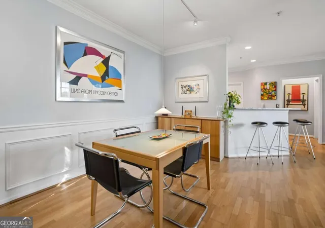 Listing Photo 2 - Condo for sale in building located at 2400 Cumberland Pkwy Se, Atlanta, GA 30339 - Unit #424
