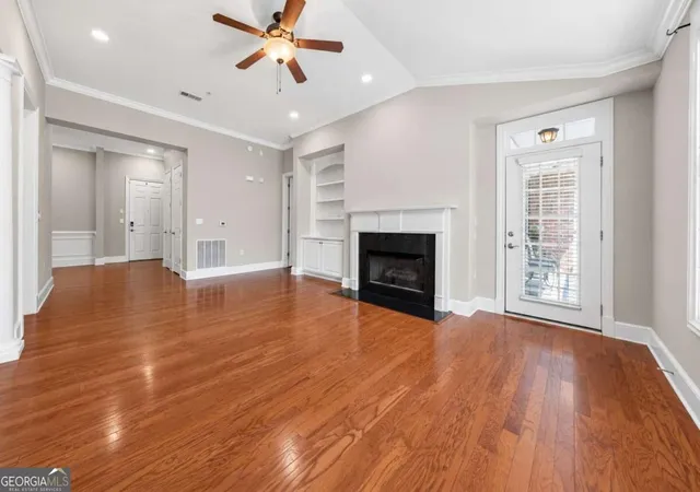 Photo 3 of Sale Pending at 4850 Ivy Ridge Dr Se #405, Atlanta, GA 30339 | MLS# 10841326 | Listing updated on 2026-10-16