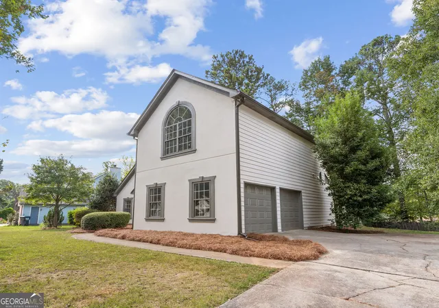 Photo 2 of Single family home for sale at 5500 Arrowind Rd Nw, Lilburn, GA 30047 | MLS# 10846343 | Listing updated on 2026-09-30