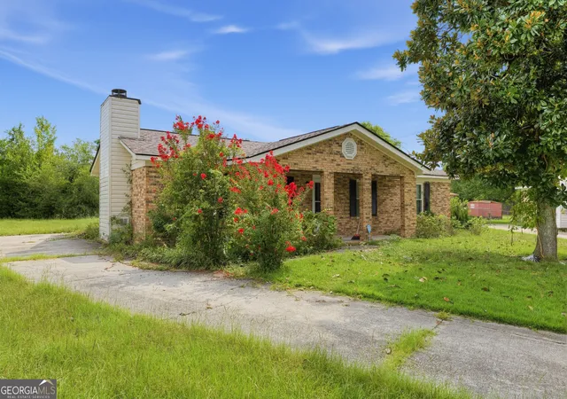 Photo 2 of Single family home for sale at 1856 Formosa Dr, Augusta, GA 30906 | MLS# 10846229 | Listing updated on 2026-09-30