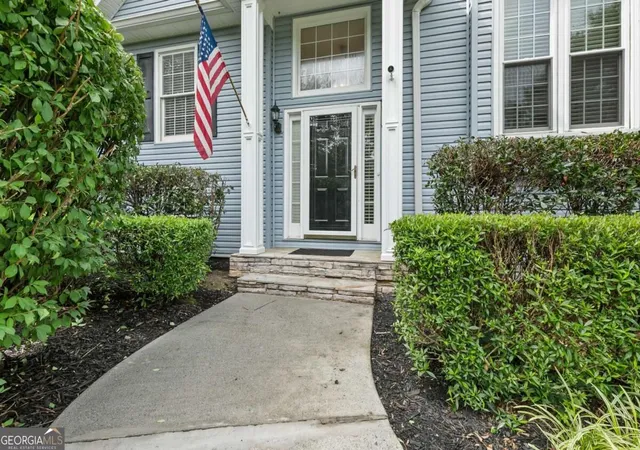 Photo 3 of Single family home for sale at 8260 Stonebrook Ct, Cumming, GA 30040 | MLS# 10841835 | Listing updated on 2026-09-12