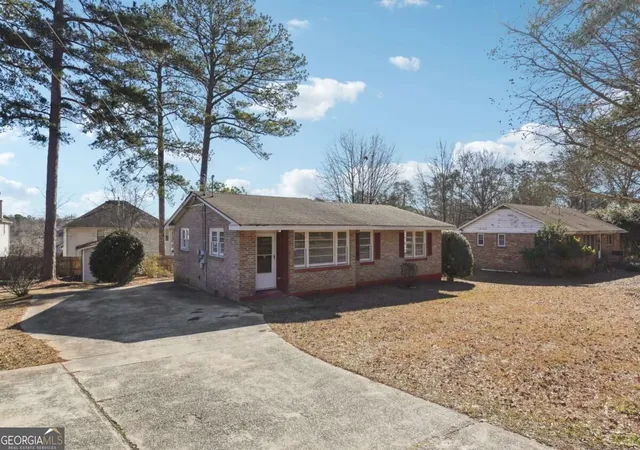 Photo 3 of Single family home for sale at 8554 Taylor Rd, Riverdale, GA 30274 | MLS# 10844867 | Listing updated on 2026-10-27