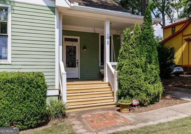 Photo 3 of Single family home for sale at 170 Cohen St, Athens, GA 30601 | MLS# 10841834 | Listing updated on 2026-09-22