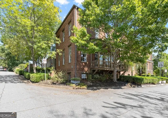 Townhouse for sale at 65 Sloan St #3, Roswell, GA 30075 | MLS# 10851483