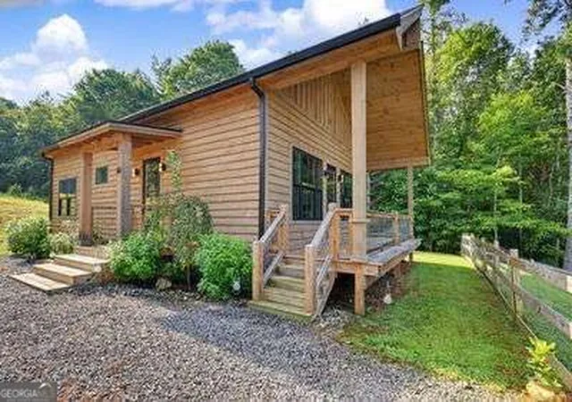Photo 3 of Single family home for sale at 60 Oak Forest Cir, Hayesville, NC 28904 | MLS# 10837528 | Listing updated on 2026-10-16