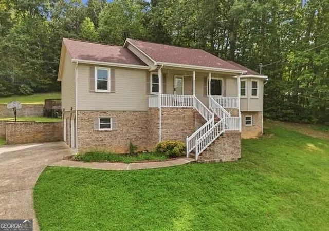 Photo 2 of Single family home for sale at 5008 Boynton Dr, Ringgold, GA 30736 | MLS# 10841896 | Listing updated on 2026-09-08