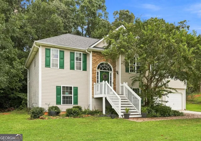 Photo 1 of Single family home for sale at 35 Sandstone Ct, Douglasville, GA 30134 | MLS# 10837441 | Listing updated on 2026-10-09