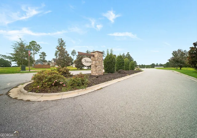 Photo 2 of Single family home for sale at 302 Brighton Way, Statesboro, GA 30461 | MLS# 10836665 | Listing updated on 2026-09-08