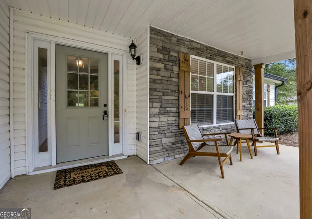 Photo 3 of Single family home for sale at 160 Laurel Ln, Social Circle, GA 30025 | MLS# 10853120 | Listing updated on 2026-10-09