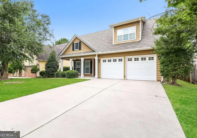 Photo 2 of Sale Pending at 231 Turnbridge Cir, Peachtree City, GA 30269 | MLS# 10839215 | Listing updated on 2026-09-17
