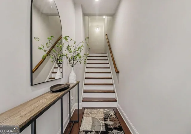 Photo 3 of Townhouse for sale at 4230 Perimeter Park E #109, Atlanta, GA 30341 | MLS# 10845946 | Listing updated on 2026-09-28