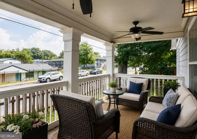 Photo 2 of Single family home for sale at 1154 Oakland Ln Sw, Atlanta, GA 30310 | MLS# 10829128 | Listing updated on 2026-09-17