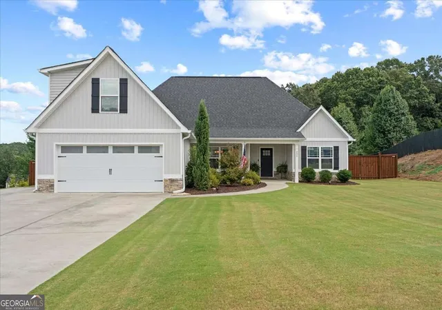 Photo 2 of Single family home for sale at 235 Willow Hvn St Se, Calhoun, GA 30701 | MLS# 10845729 | Listing updated on 2026-10-02