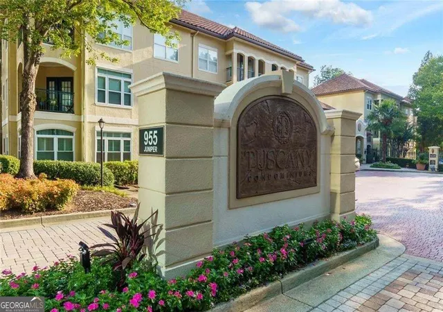 Listing Photo 1 - Condo for sale in building located at 955 Juniper St Ne, Atlanta, GA 30309 - Unit #4323