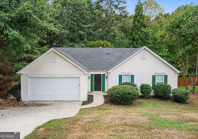 Photo 1 of Single family home for sale at 411 Crested View Dr, Loganville, GA 30052 | MLS# 10846769 | Listing updated on 2026-09-30
