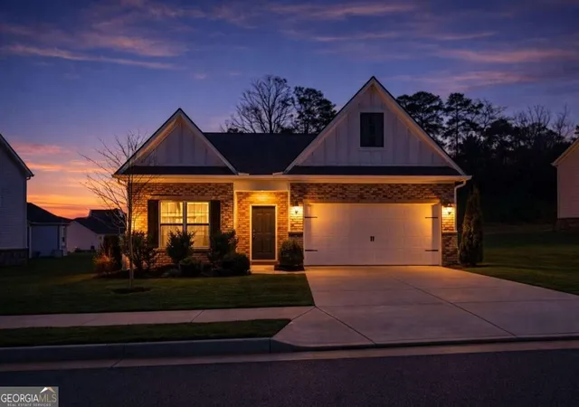 Photo 3 of Single family home for sale at 176 Innis Brk Cir, Cartersville, GA 30120 | MLS# 10851411 | Listing updated on 2026-10-07