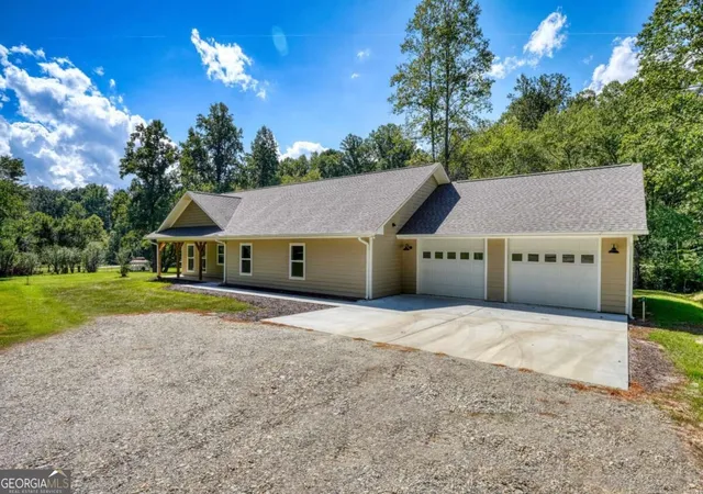 Photo 1 of Single family home for sale at 590 Pinebrook Dr, Blairsville, GA 30512 | MLS# 10845661 | Listing updated on 2026-09-28