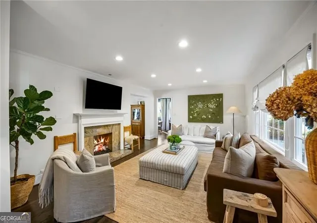 Photo 3 of Sale Pending at 3177 Towerview Dr Ne, Atlanta, GA 30324 | MLS# 10850002 | Listing updated on 2026-10-01