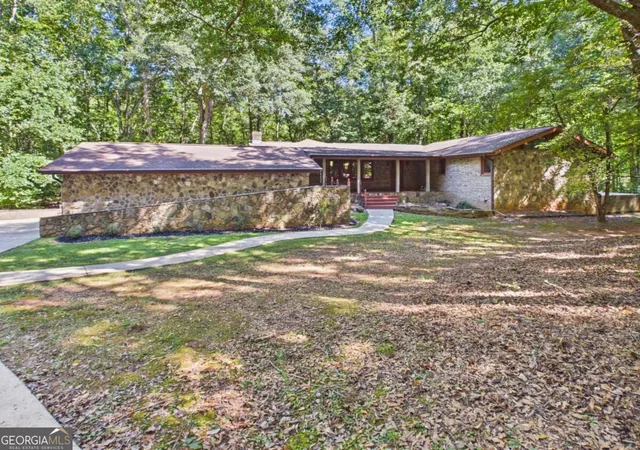 Photo 1 of Single family home for sale at 1251 Summit Cir, Watkinsville, GA 30677 | MLS# 10851457 | Listing updated on 2026-10-07