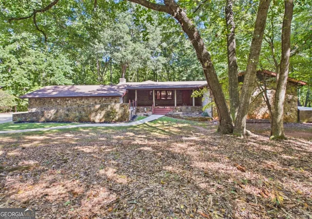 Photo 2 of Single family home for sale at 1251 Summit Cir, Watkinsville, GA 30677 | MLS# 10851457 | Listing updated on 2026-10-07