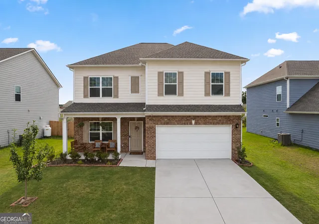 Photo 2 of Single family home for sale at 99 Royal Oak Dr Ne, Rome, GA 30165 | MLS# 10842924 | Listing updated on 2026-10-06