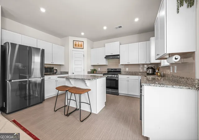 Photo 4 of Single family home for sale at 99 Royal Oak Dr NE, Rome, GA 30165 | MLS# 10842924 | Listing updated on 2026-10-09
