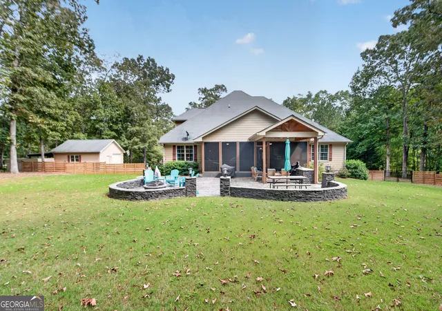 Photo 3 of Single family home for sale at 20 Winterberry Ln SE, Rome, GA 30161 | MLS# 10850038 | Listing updated on 2026-10-05