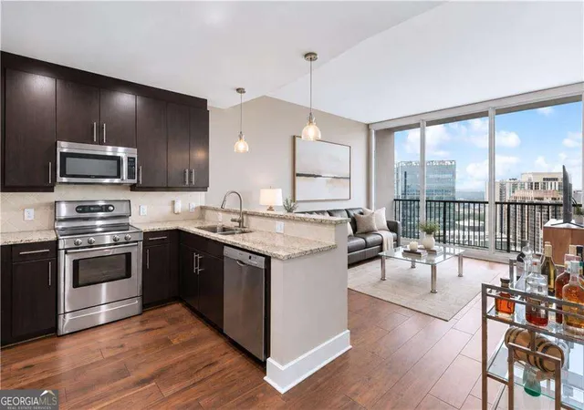 Photo 3 of Condo for sale at 1080 Peachtree St #3201, Atlanta, GA 30309 | MLS# 10846151 | Listing updated on 2026-09-30