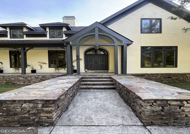 Photo 1 of Single family home for sale at 604 Maddox Rd, Griffin, GA 30224 | MLS# 10873595 | Listing updated on 2026-10-29