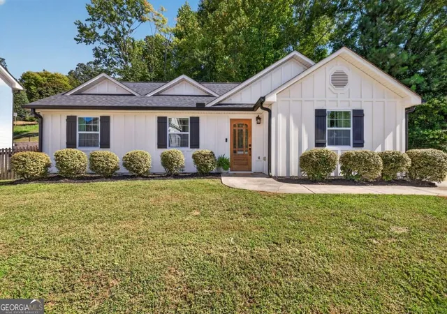 Single family home for sale at 414 Rigby St NE, Marietta, GA 30060 | MLS# 10844032