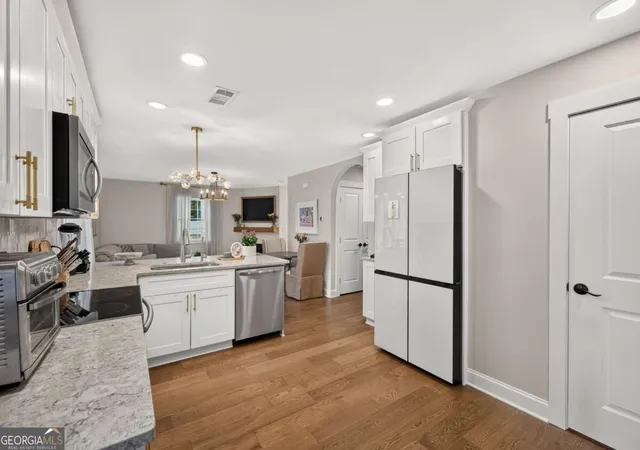 Photo 2 of Single family home for sale at 414 Rigby St NE, Marietta, GA 30060 | MLS# 10844032 | Listing updated on 2026-09-16